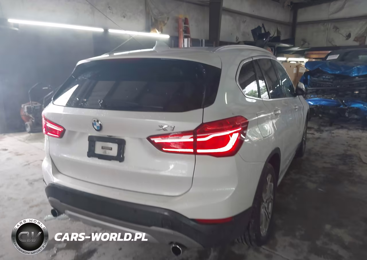 2017 BMW X1 Sdrive28I VIN:WBXHU7C36H5H32837 - 4