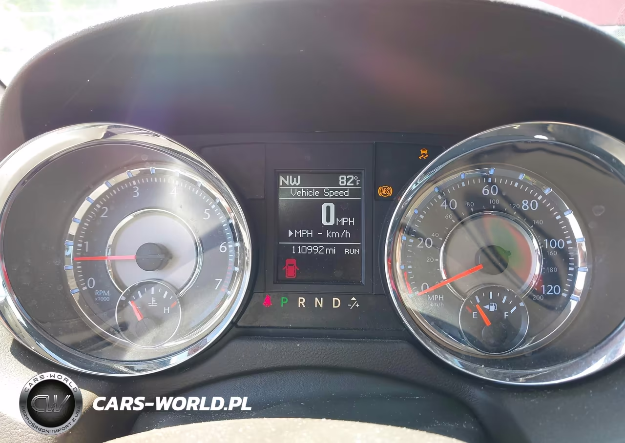 2015 Chrysler Town & Country Touring VIN:2C4RC1BG0FR644725 - 7