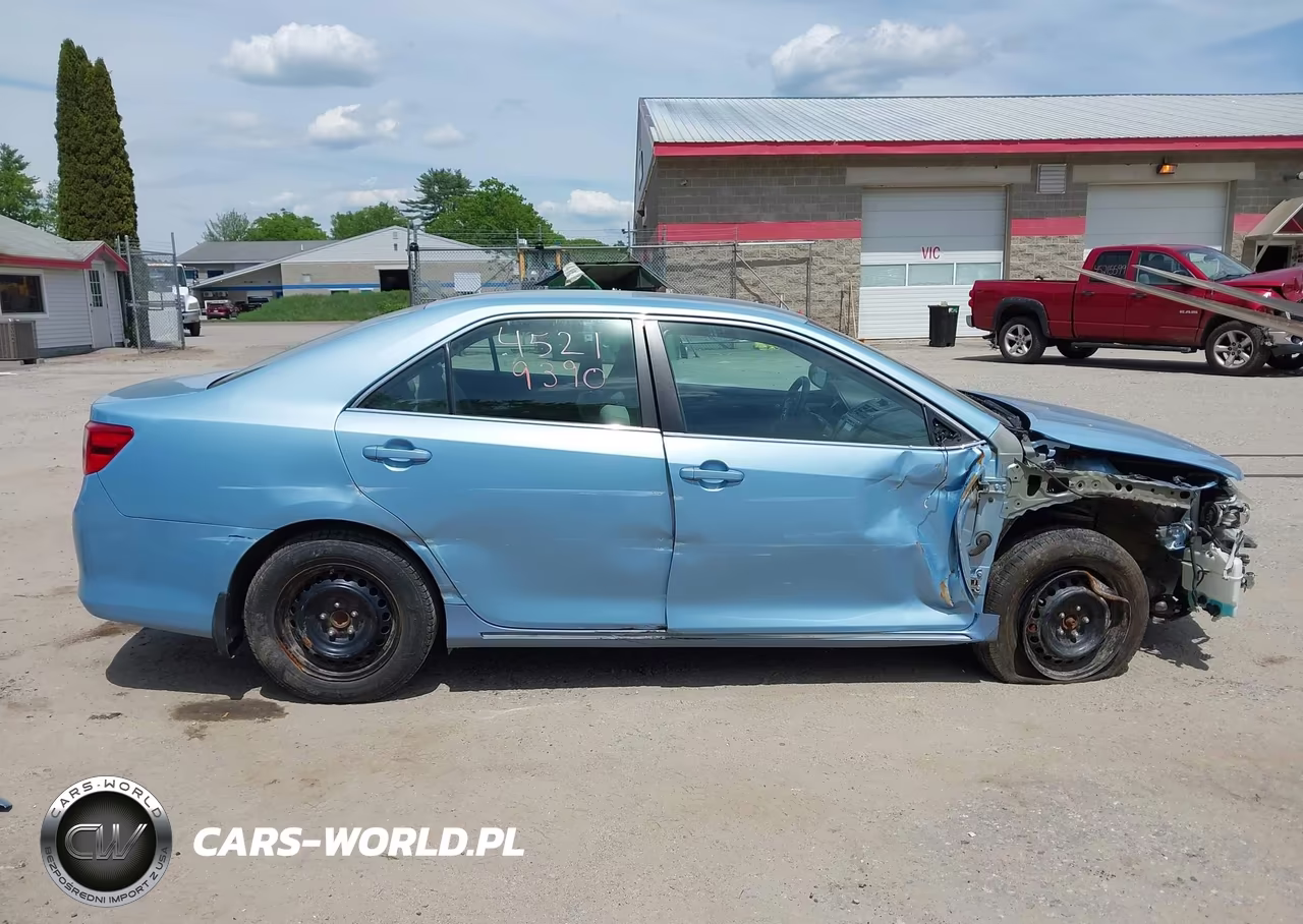 2013 Toyota Camry Le VIN:4T1BF1FK6DU644795 - 13