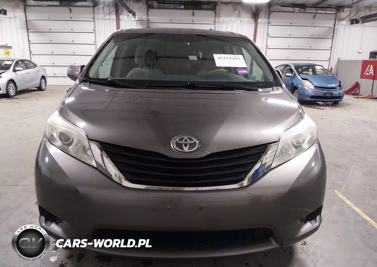 2013 Toyota Sienna Le V6 8 Passenger VIN:5TDKK3DC4DS351294 - 12