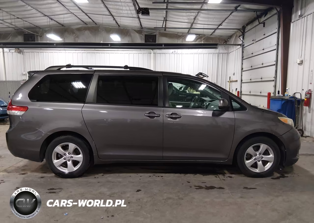 2013 Toyota Sienna Le V6 8 Passenger VIN:5TDKK3DC4DS351294 - 13