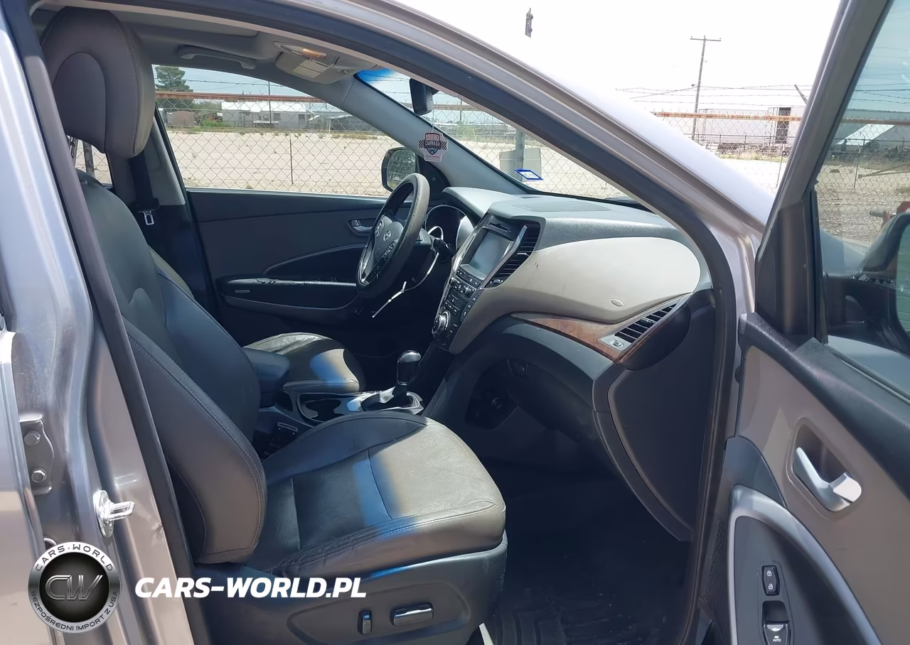 2017 Hyundai Santa Fe Se Ultimate VIN:KM8SR4HFXHU210197 - 5