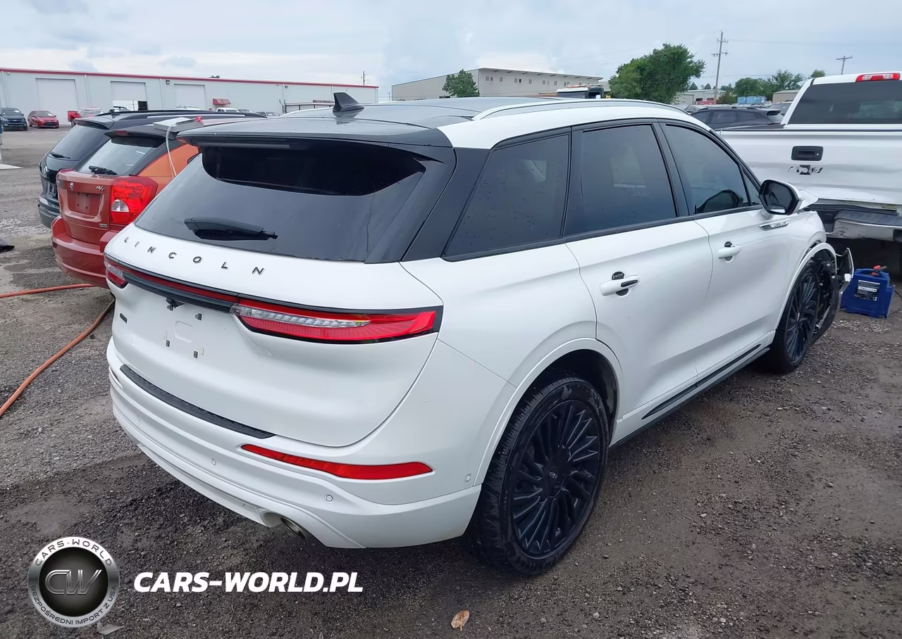 2021 Lincoln Corsair Reserve VIN:5LMCJ2D9XMUL03583 - 4