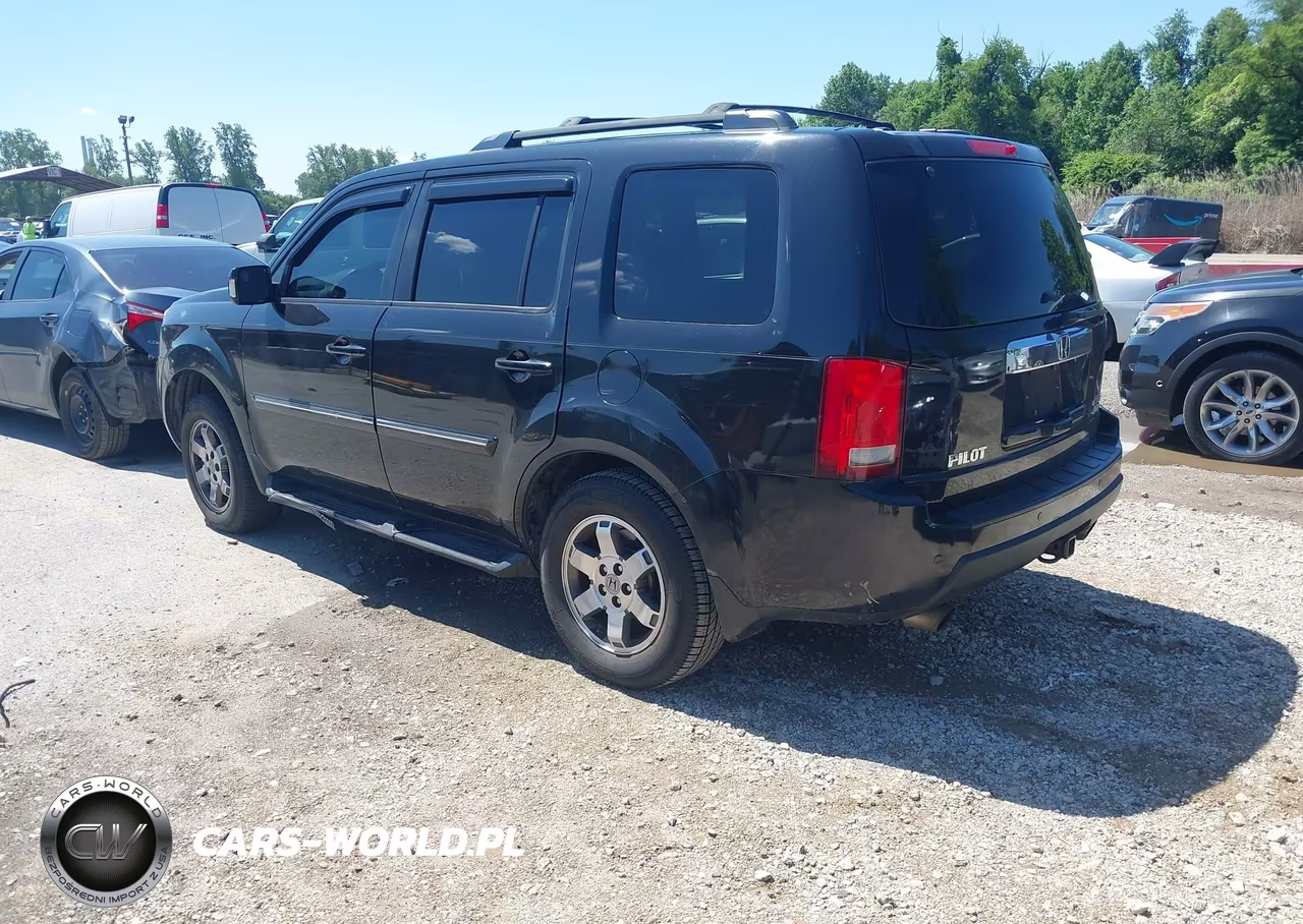 2011 Honda Pilot Touring VIN:5FNYF4H98BB071849 - 3