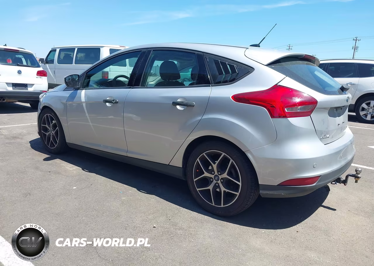 2017 Ford Focus Sel VIN:1FADP3M25HL344305 - 3