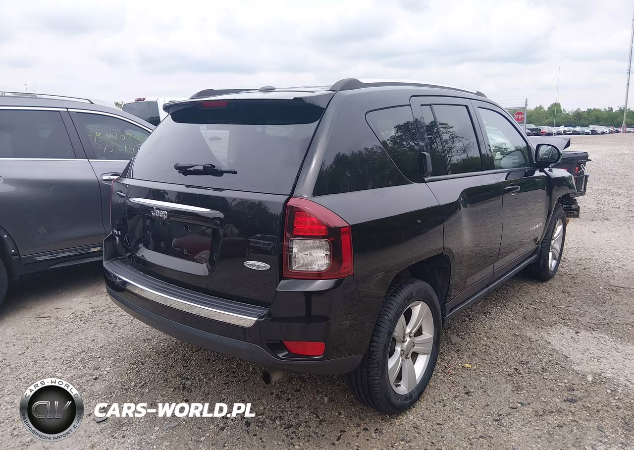 2015 Jeep Compass High Altitude Edition VIN:1C4NJDEBXFD292777 - 4