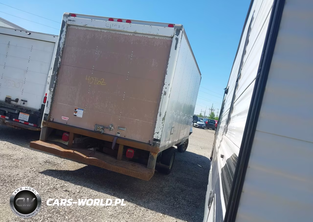 2005 Ford E-350 Cutaway Standard VIN:1FDWE35L05HA78203 - 4