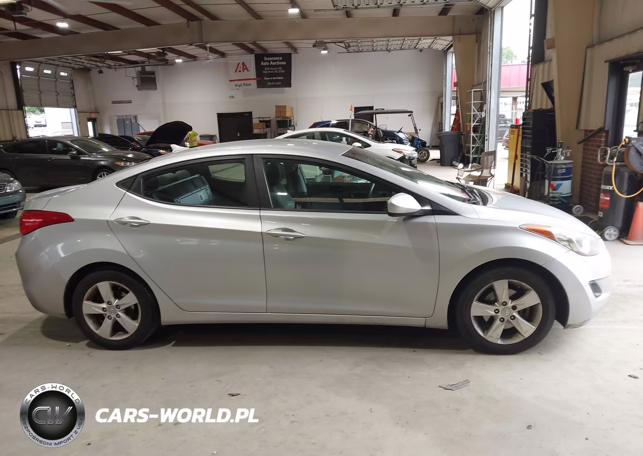 2013 Hyundai Elantra Gls VIN:5NPDH4AE2DH373853 - 13