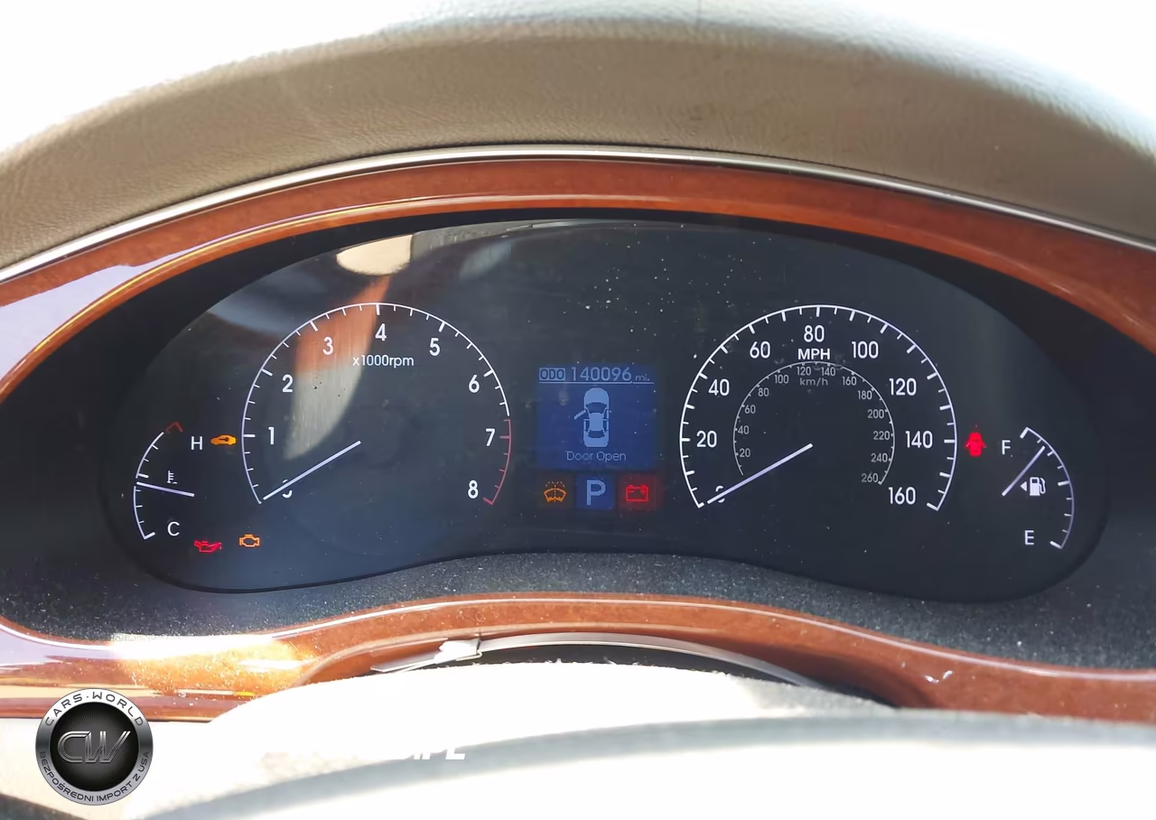 2013 Hyundai Genesis 3.8 VIN:KMHGC4DD1DU233521 - 7