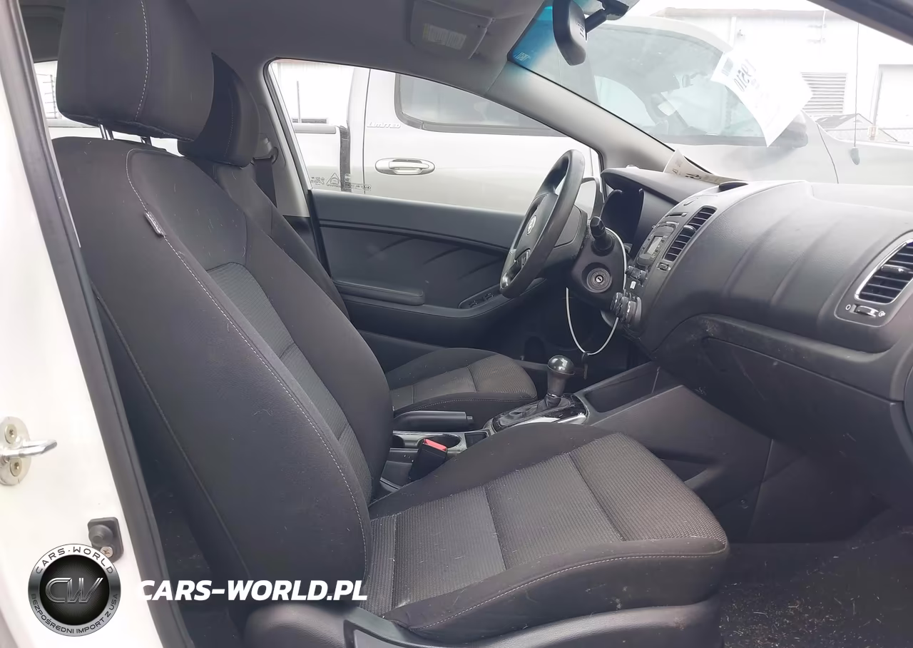 2017 Kia Forte Lx VIN:3KPFK4A73HE101379 - 5