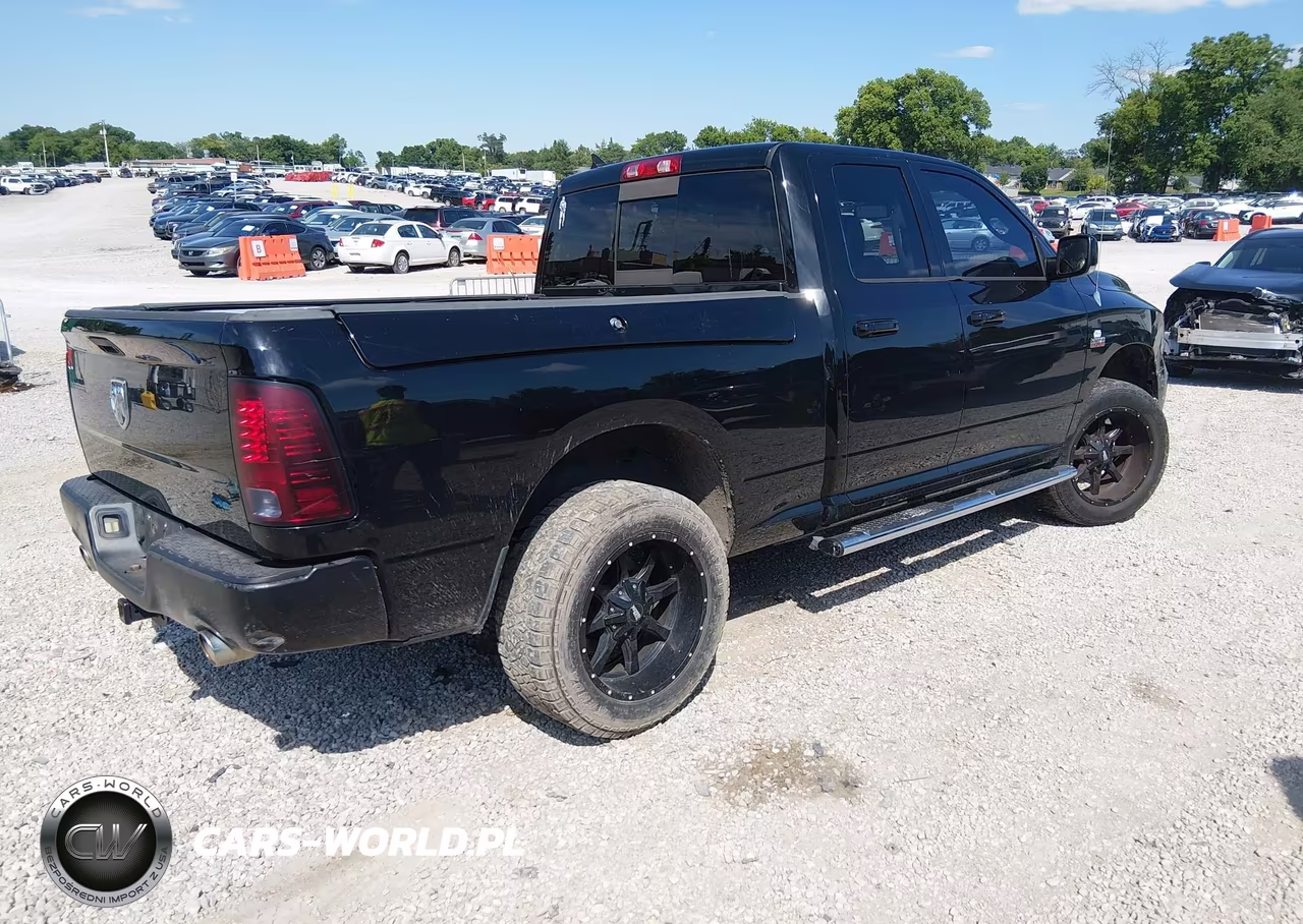 2014 Ram 1500 Sport VIN:1C6RR6HT5ES129224 - 4
