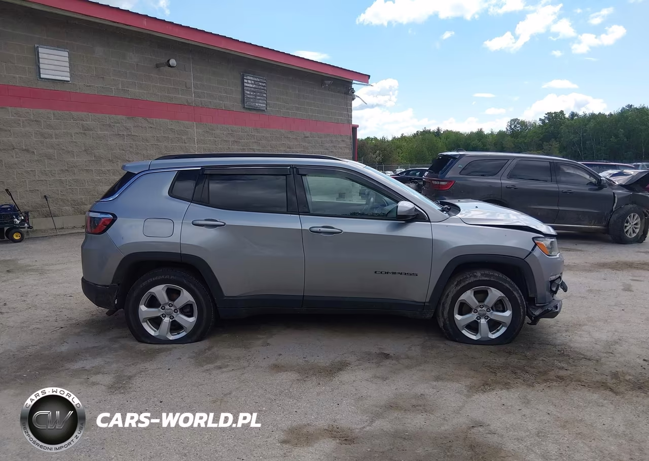 2017 Jeep New Compass Latitude 4X4 VIN:3C4NJDBB6HT665072 - 13