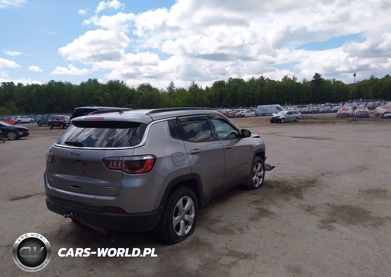 2017 Jeep New Compass Latitude 4X4 VIN:3C4NJDBB6HT665072 - 4