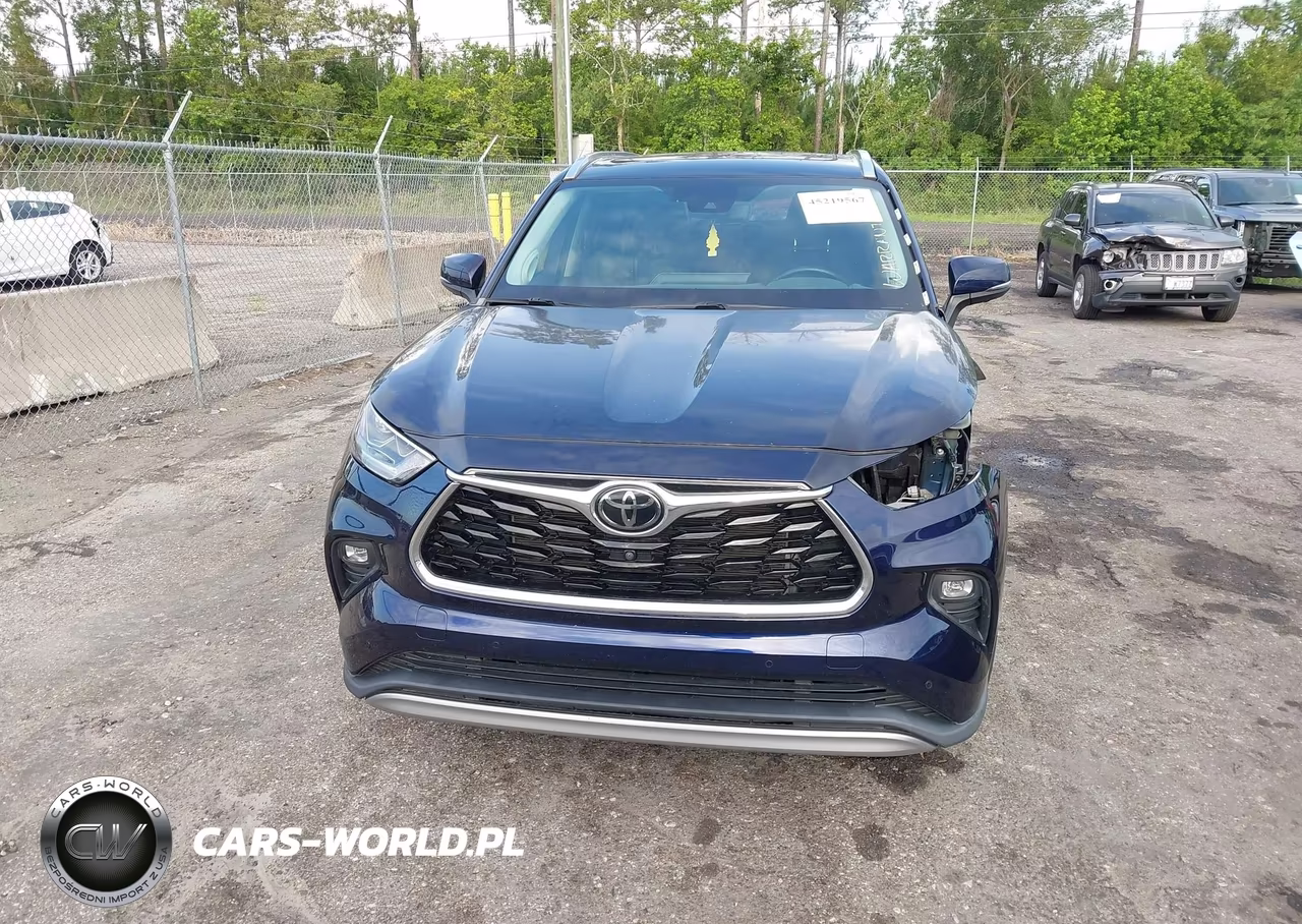2021 Toyota Highlander Platinum VIN:5TDFZRBH2MS118609 - 13