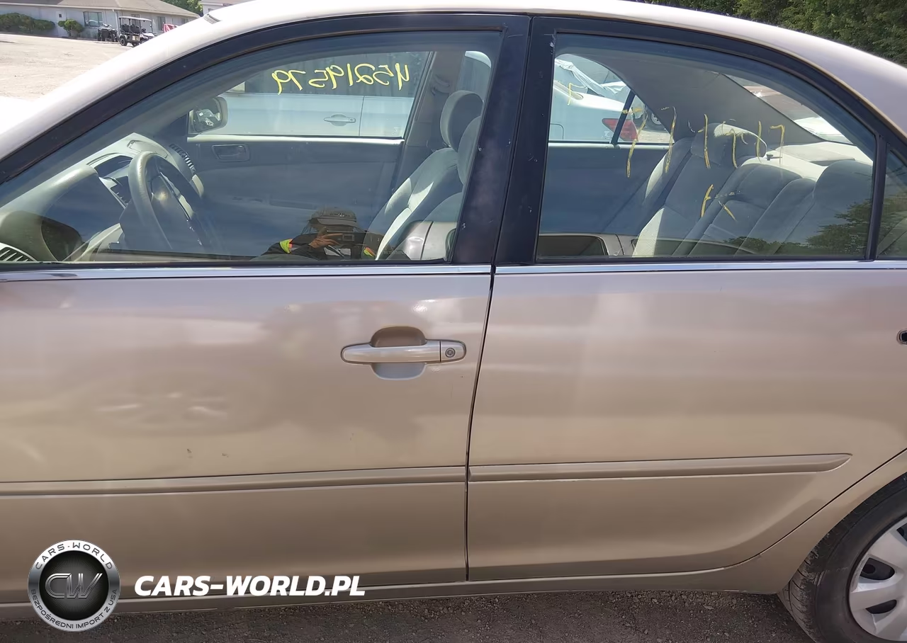 2003 Toyota Camry Le VIN:4T1BE32K23U774947 - 14