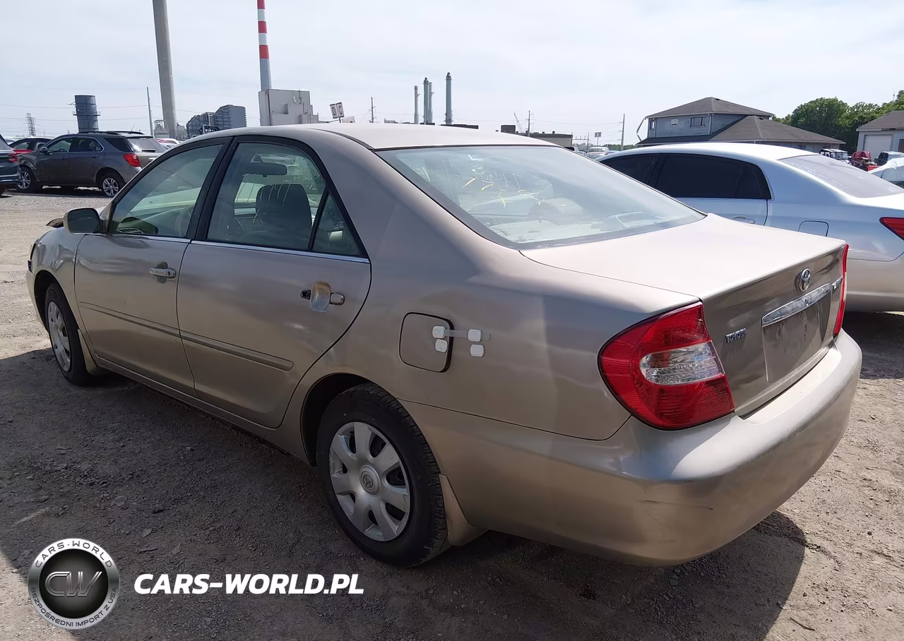 2003 Toyota Camry Le VIN:4T1BE32K23U774947 - 3