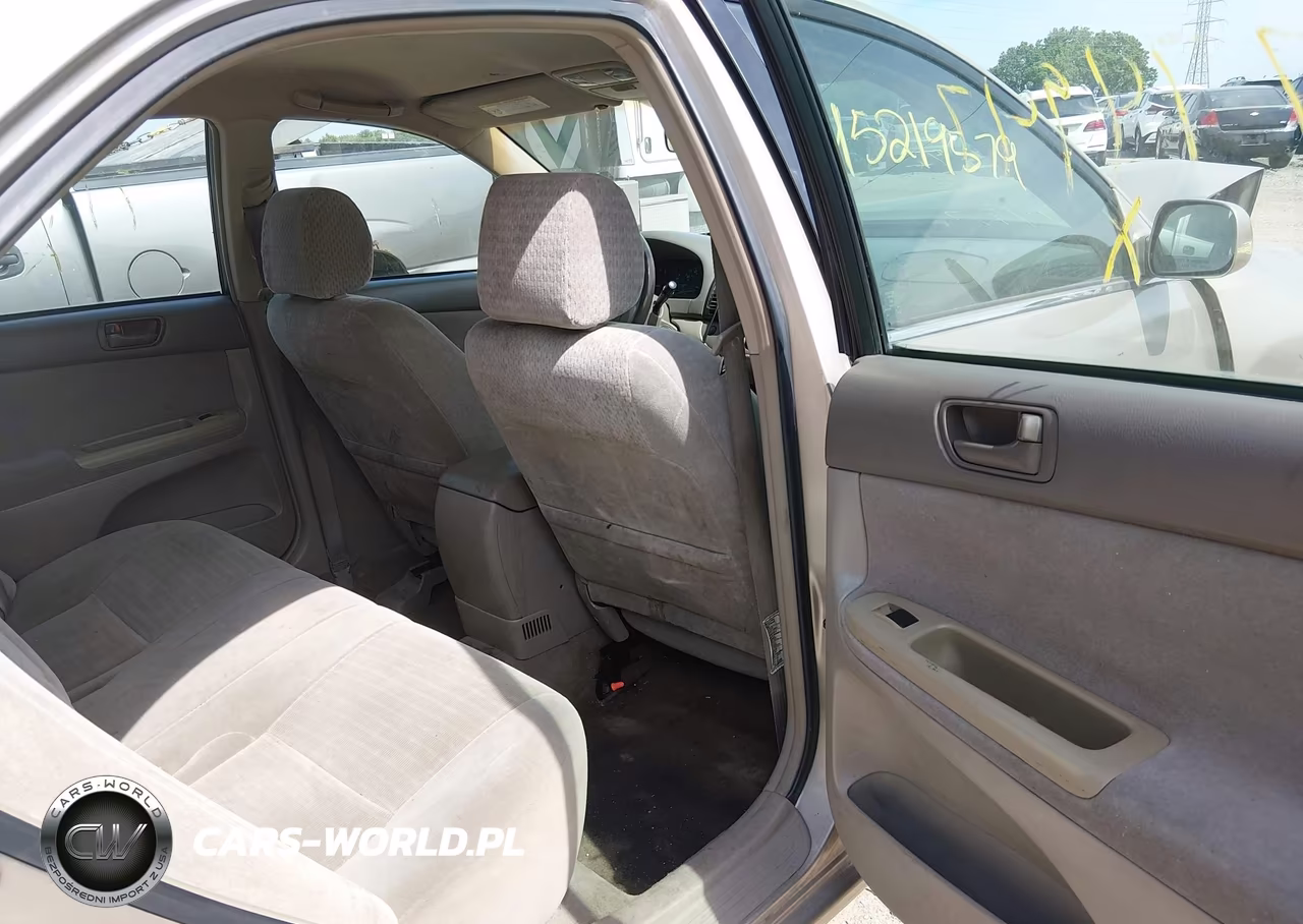 2003 Toyota Camry Le VIN:4T1BE32K23U774947 - 8
