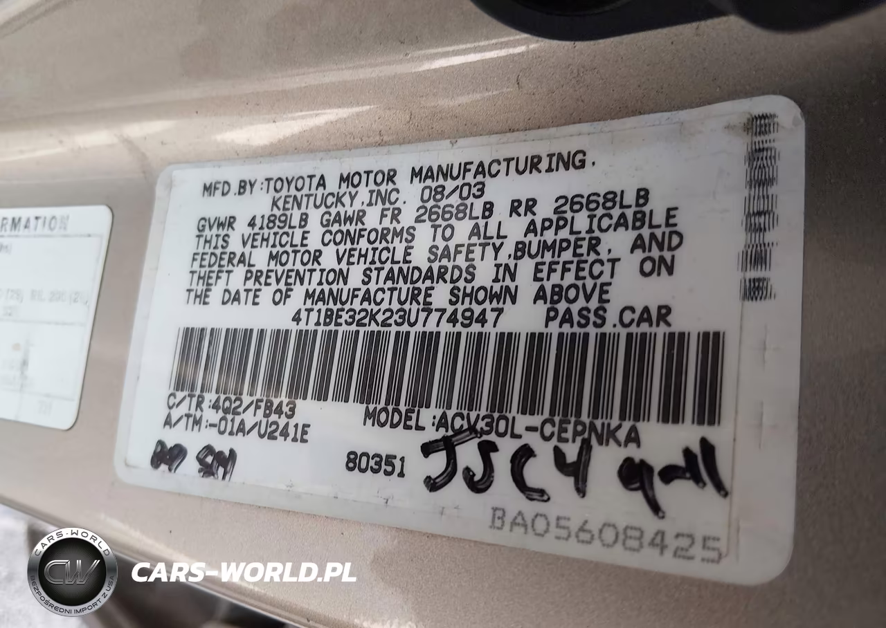 2003 Toyota Camry Le VIN:4T1BE32K23U774947 - 9