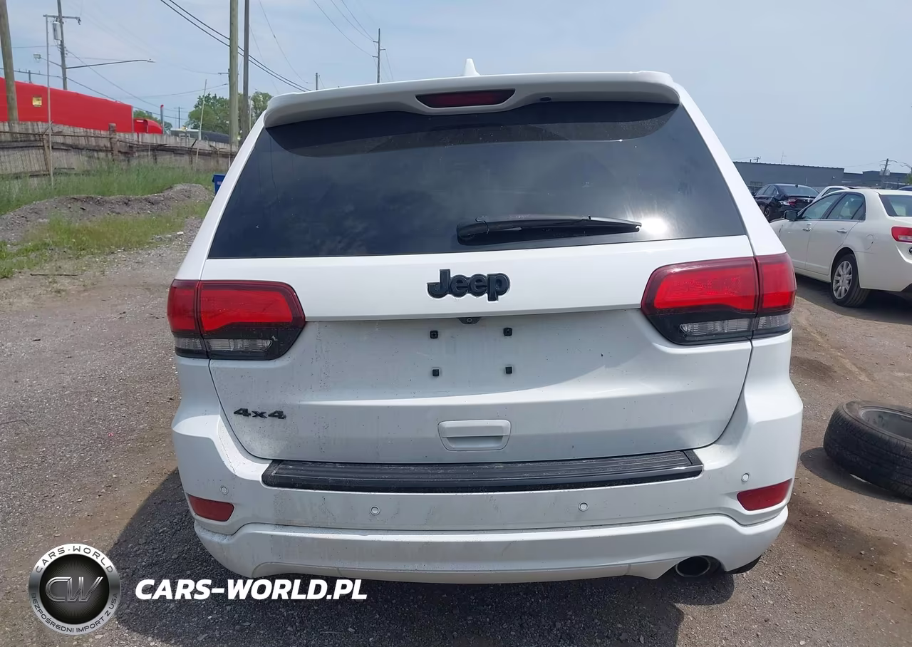 2018 Jeep Grand Cherokee Altitude 4X4 VIN:1C4RJFAG9JC217680 - 16