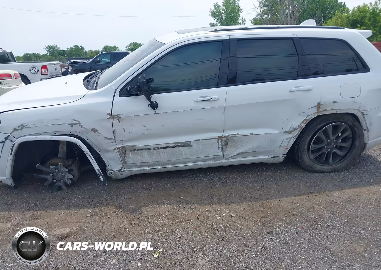2018 Jeep Grand Cherokee Altitude 4X4 VIN:1C4RJFAG9JC217680 - 6