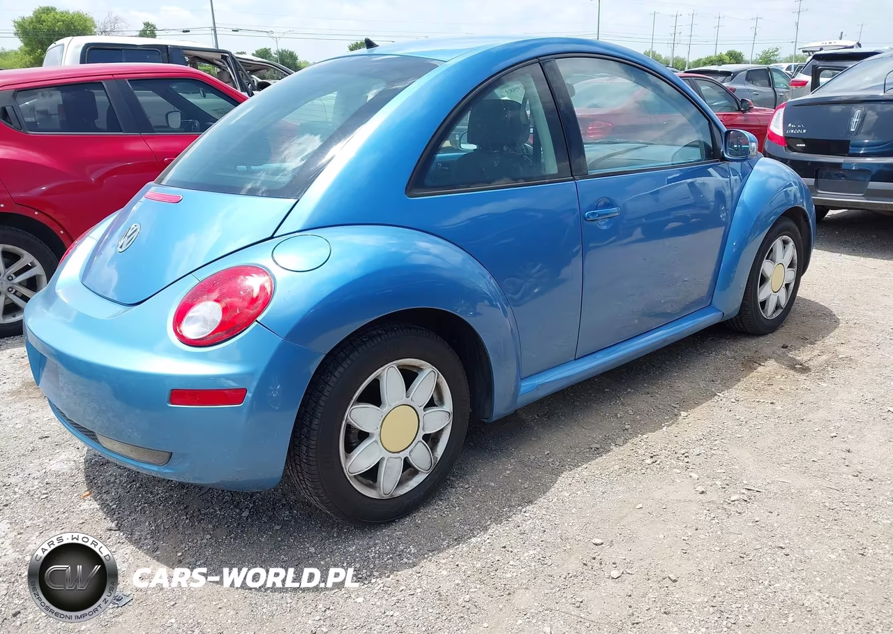 2010 Volkswagen New Beetle 2.5L Final Edition VIN:3VWPW3AG8AM000432 - 4