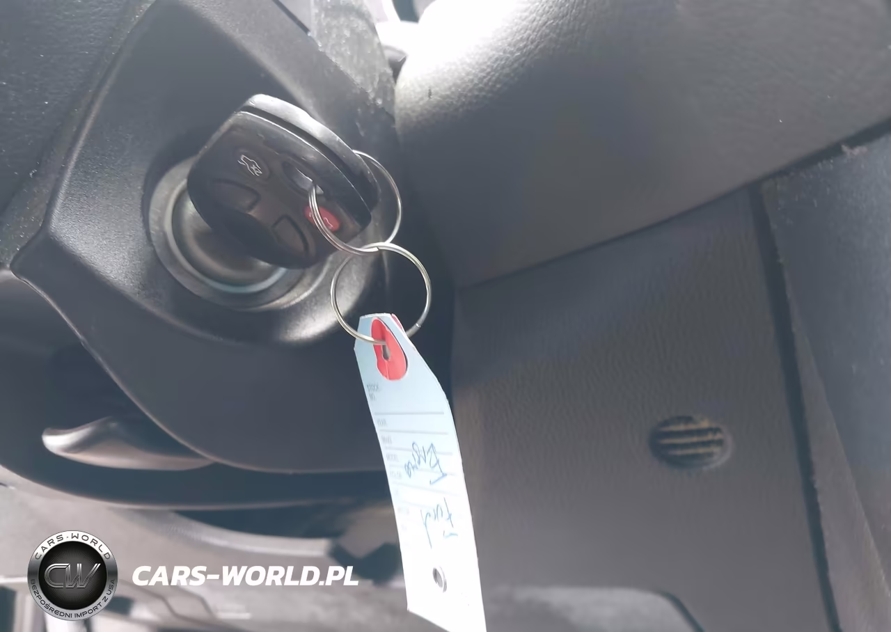 2018 Ford Focus Se VIN:1FADP3FE6JL255162 - 11