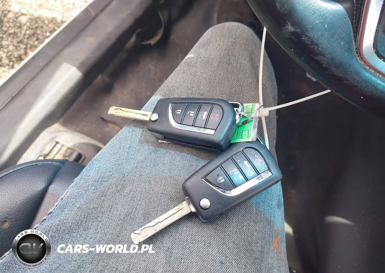 2018 Toyota Camry Se VIN:4T1B11HK2JU093174 - 11