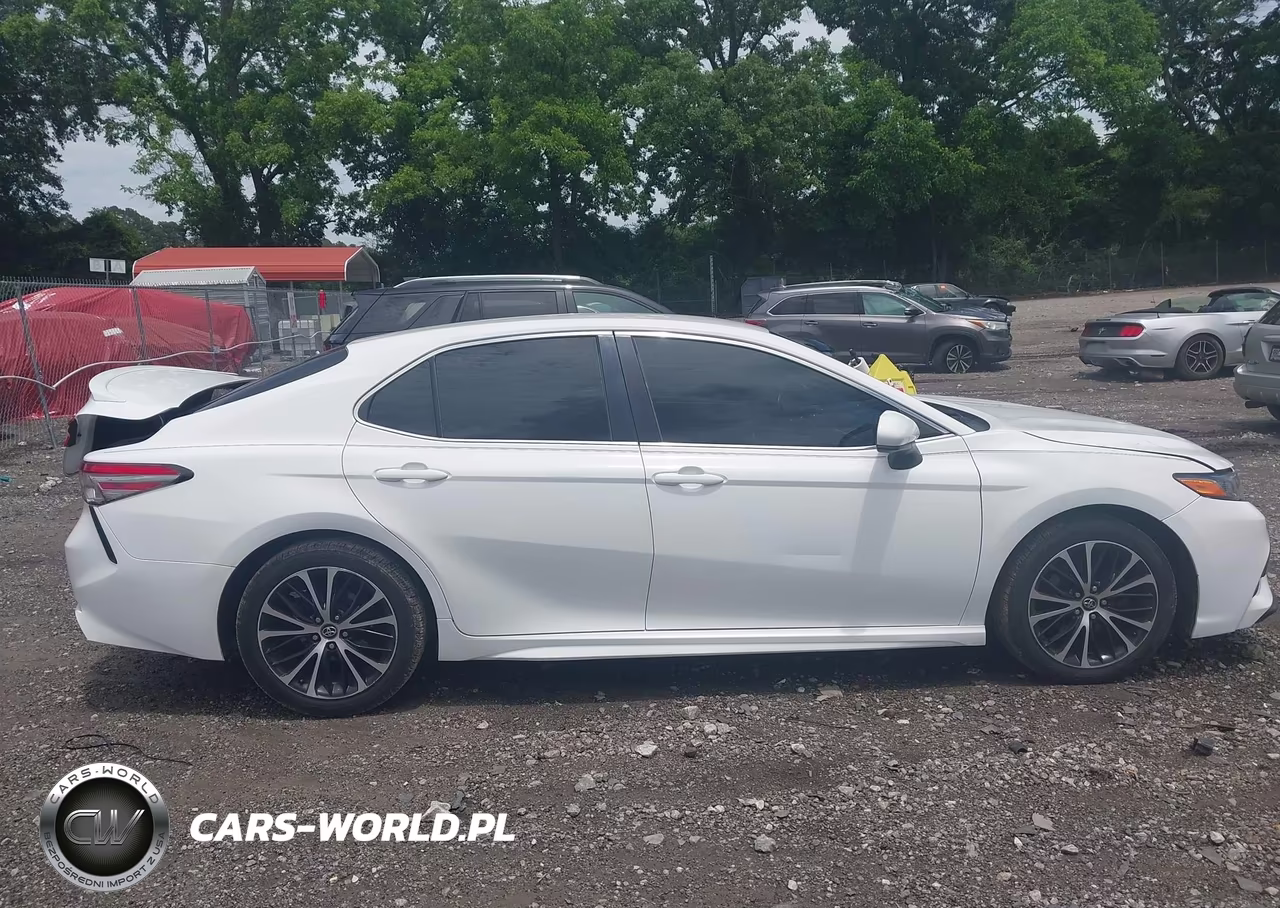 2018 Toyota Camry Se VIN:4T1B11HK2JU093174 - 13