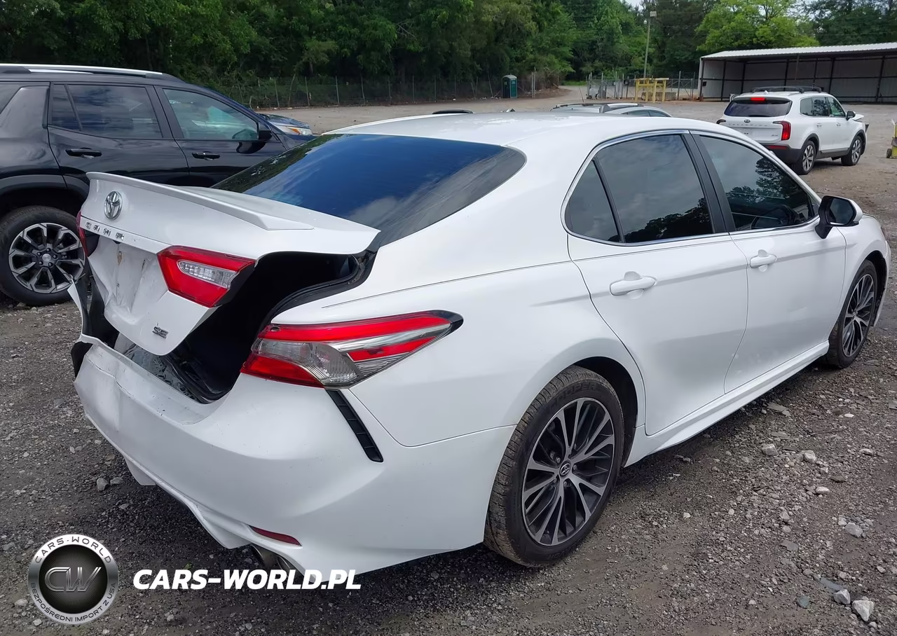 2018 Toyota Camry Se VIN:4T1B11HK2JU093174 - 4