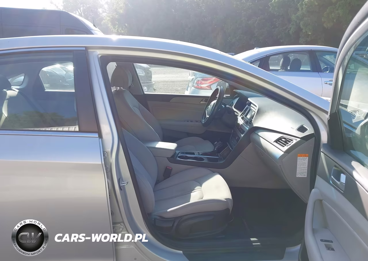2016 Hyundai Sonata Hybrid Se VIN:KMHE24L12GA025882 - 5