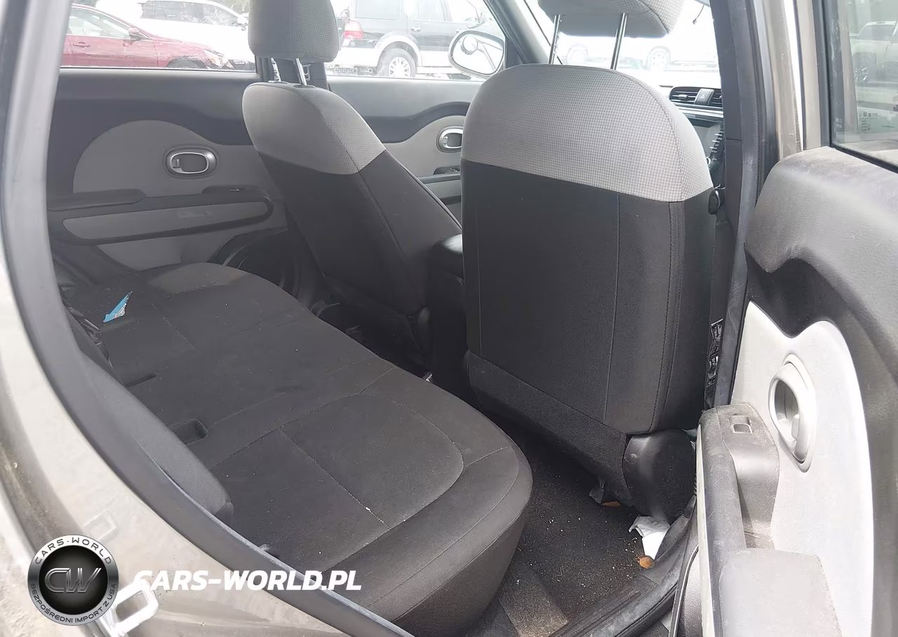 2018 Kia Soul VIN:KNDJN2A20J7566881 - 8