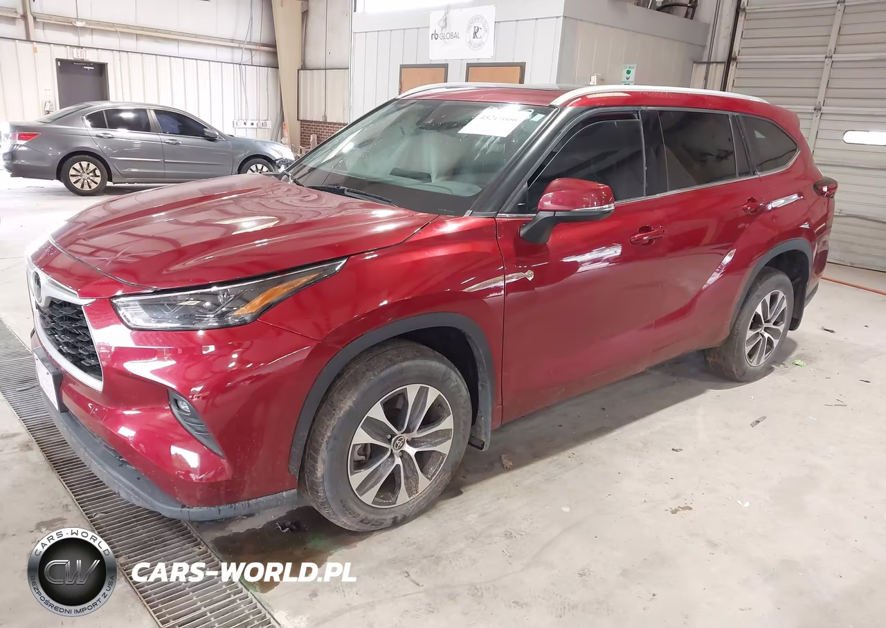 2022 Toyota Highlander Xle VIN:5TDHZRBH8NS221012 - 2
