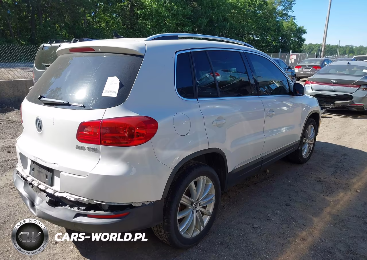 2013 Volkswagen Tiguan Se VIN:WVGAV3AX1DW563009 - 4
