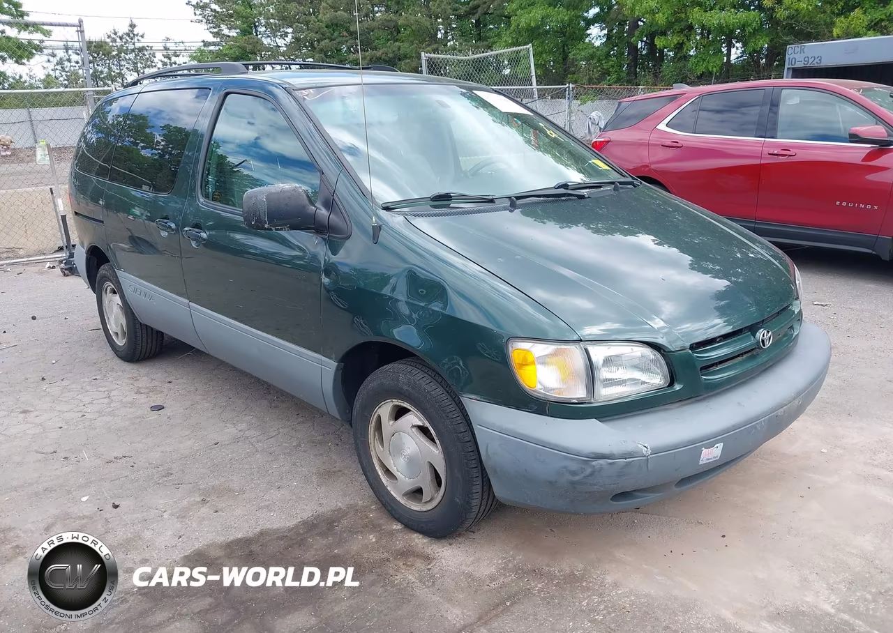 1999 Toyota Sienna Le