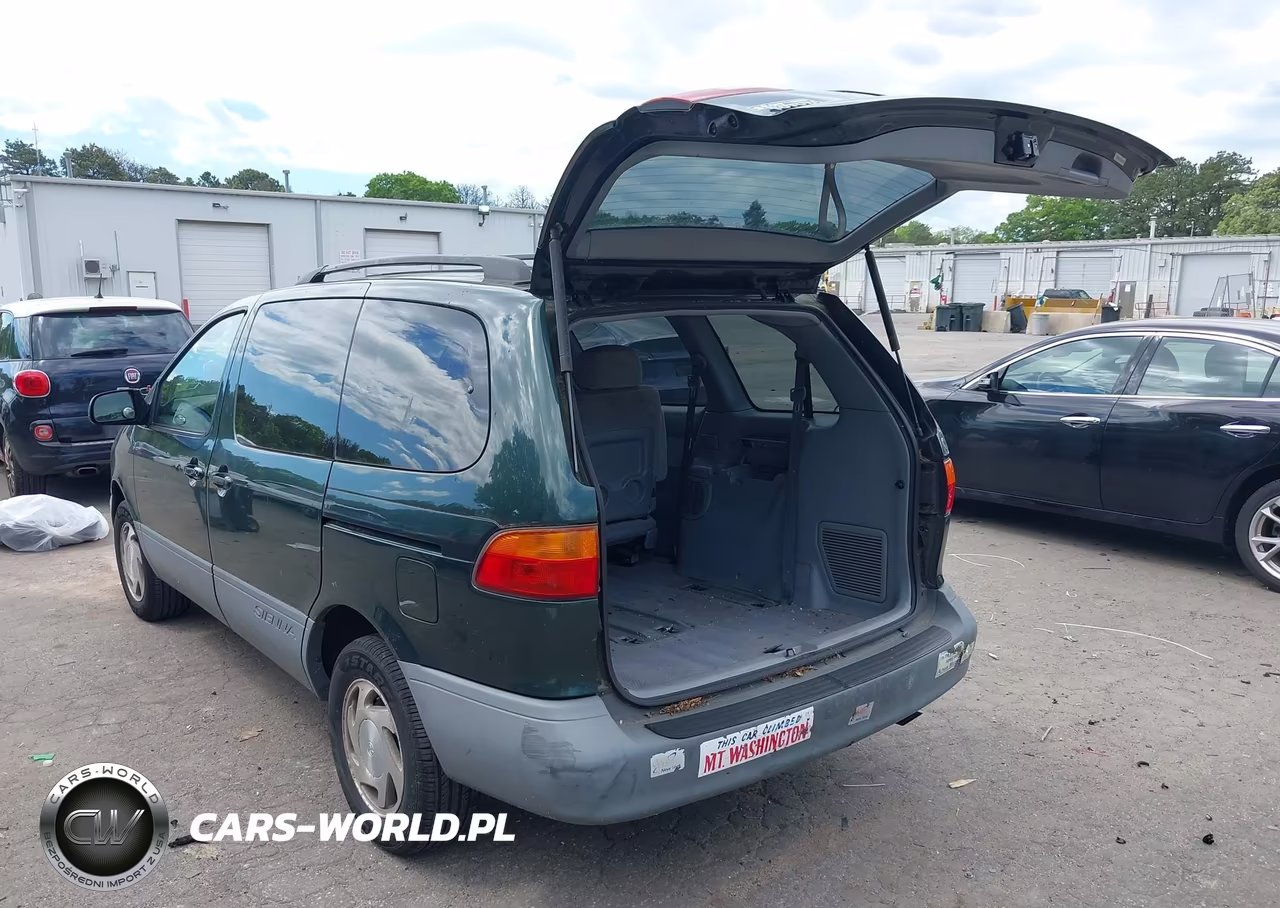 1999 Toyota Sienna Le VIN:4T3ZF13CXXU131542 - 3