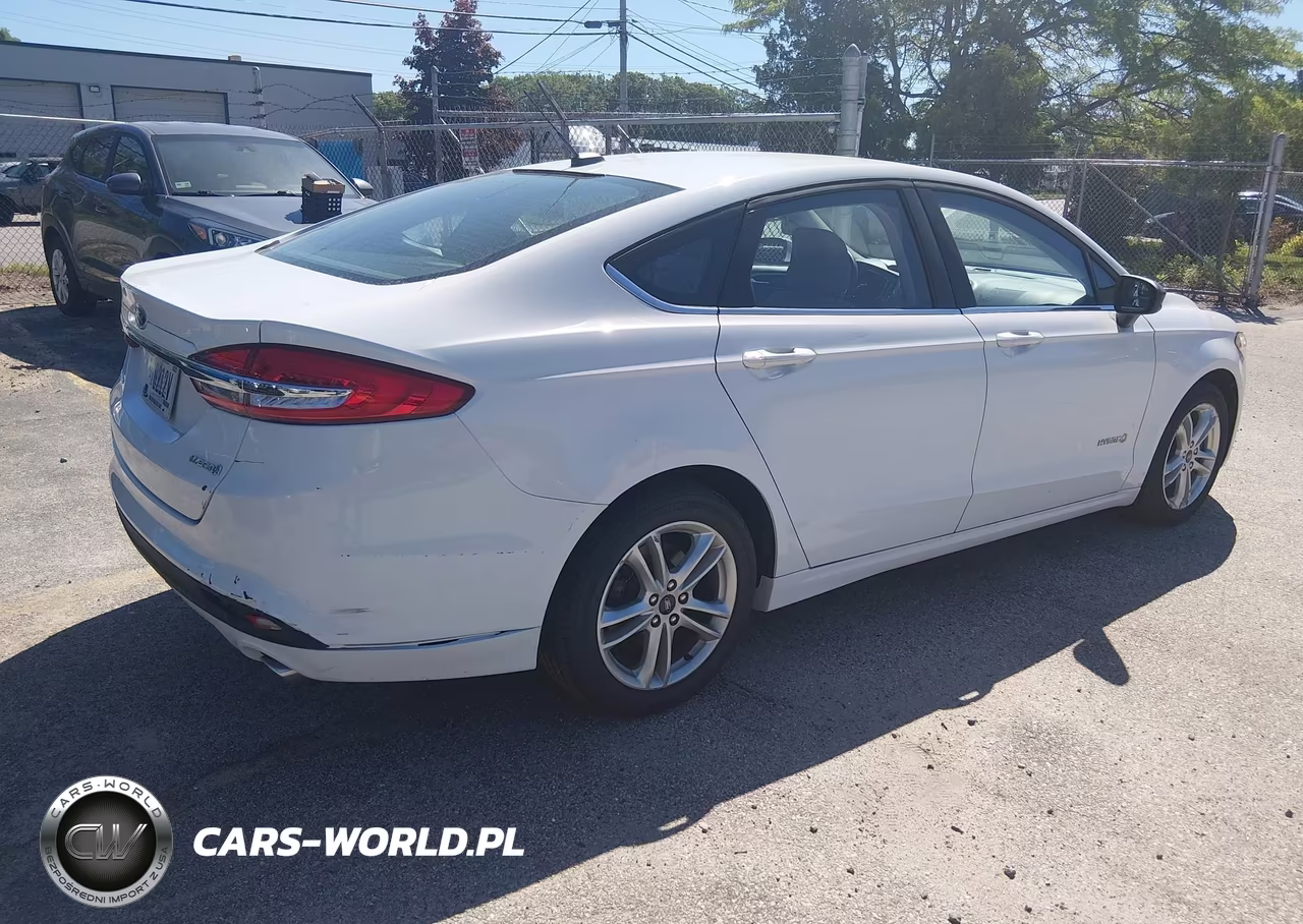 2018 Ford Fusion Hybrid S VIN:3FA6P0UU1JR281980 - 4