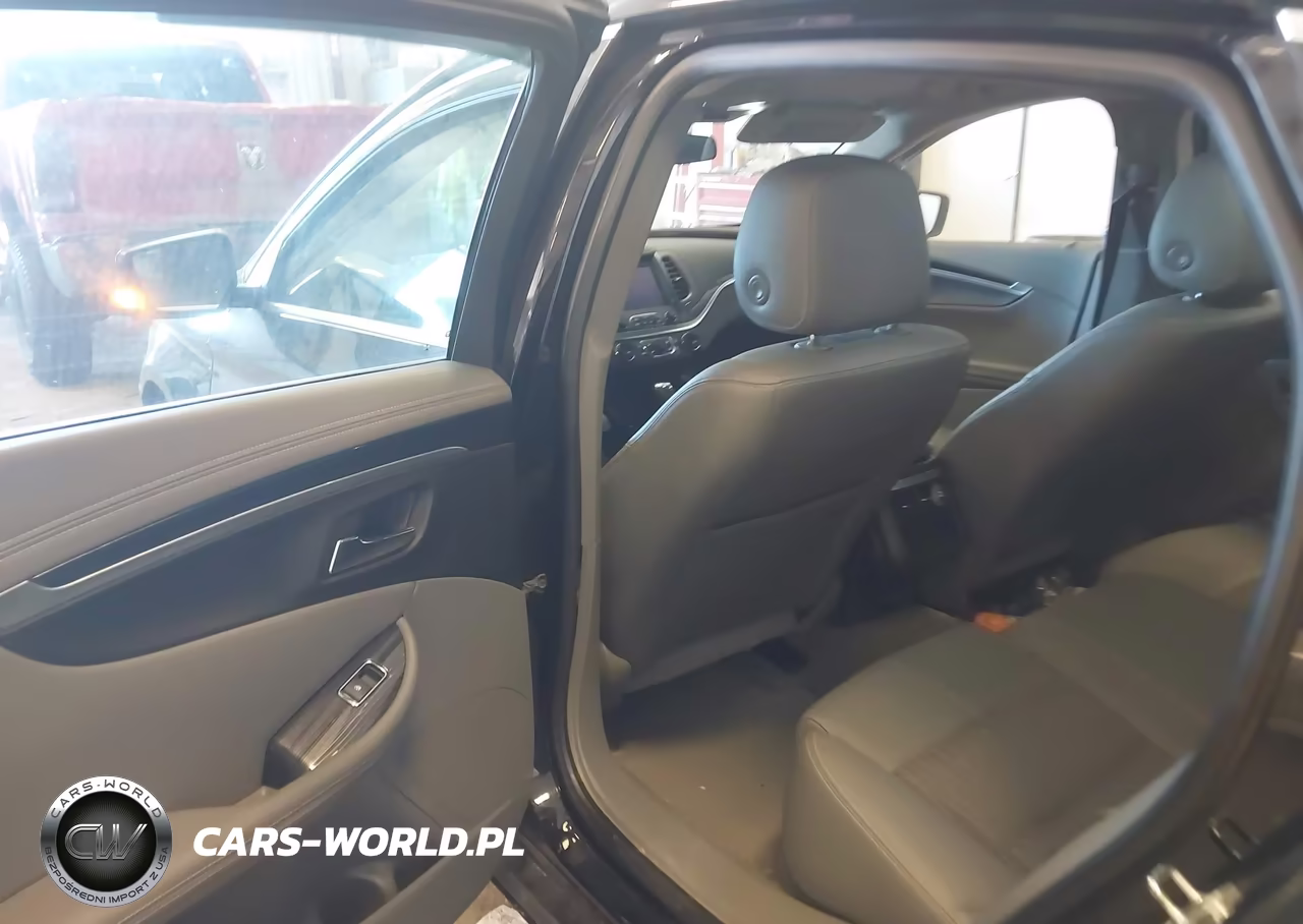 2018 Chevrolet Impala 1Lt VIN:2G1105S31J9170022 - 8