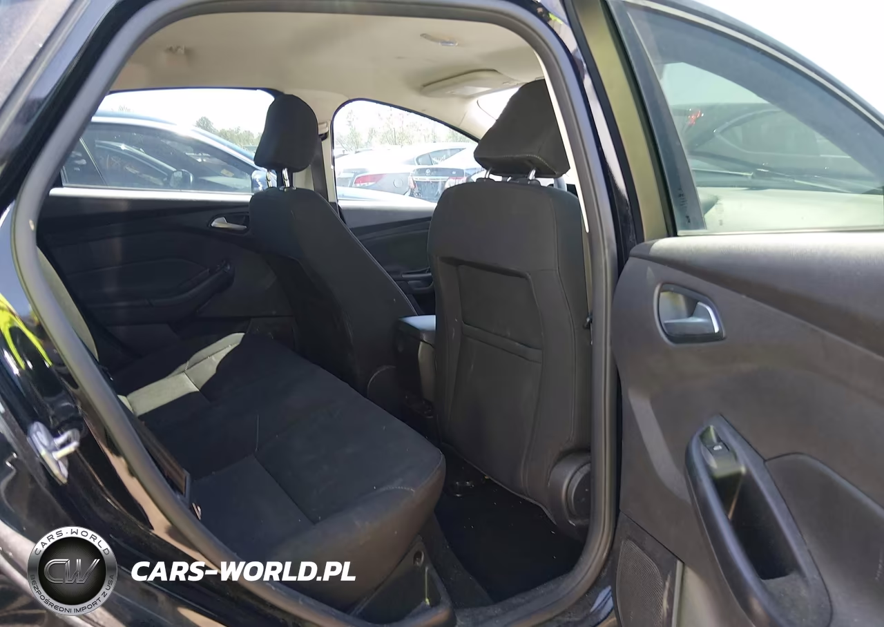 2017 Ford Focus Se VIN:1FADP3F23HL302731 - 8