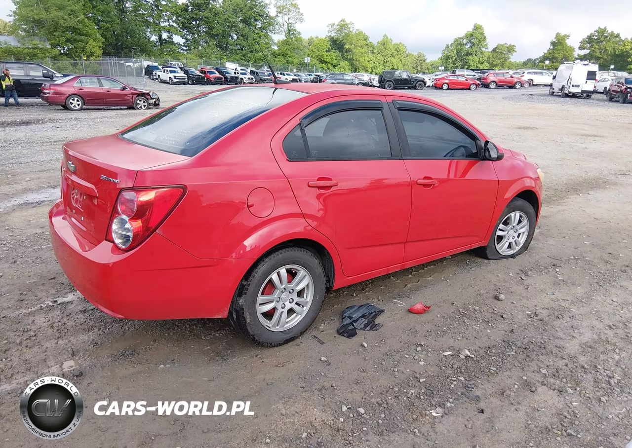 2012 Chevrolet Sonic 1Ls VIN:1G1JB5SH2C4212967 - 4