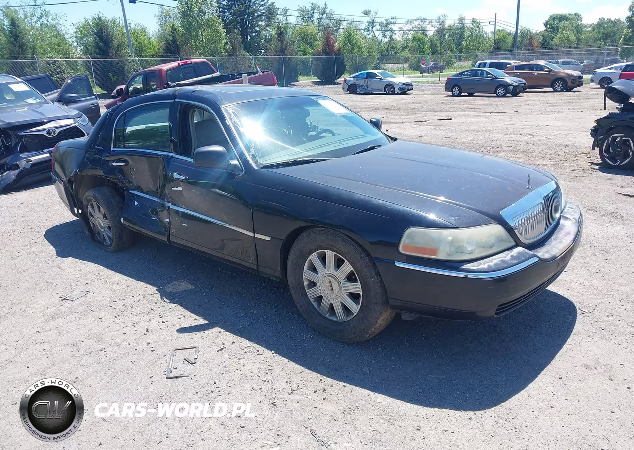 2004 Lincoln Town Car Ultimate – zdjęcie 1 z 16