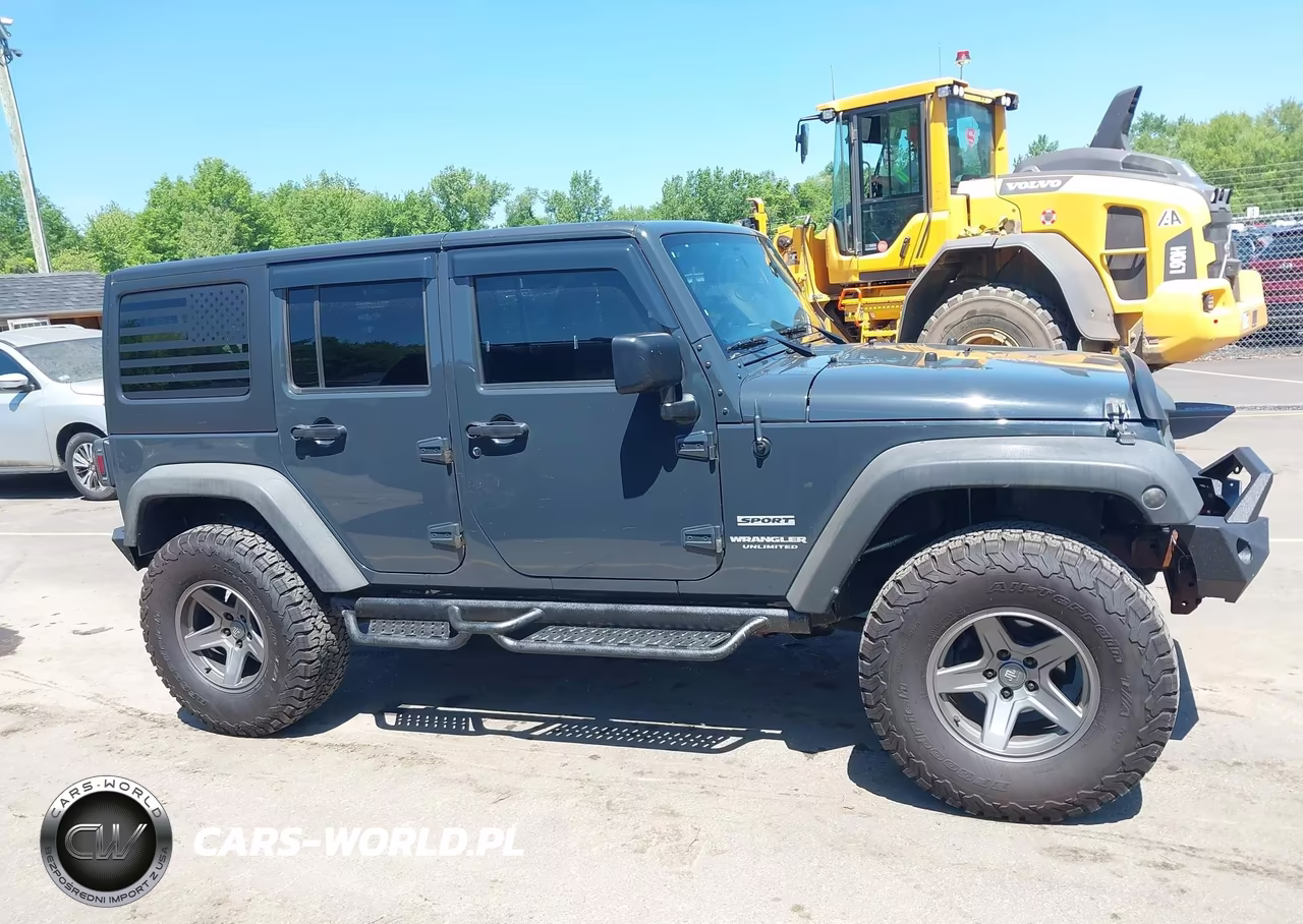 2017 Jeep Wrangler Unlimited Sport 4X4 VIN:1C4BJWDG8HL578177 - 13