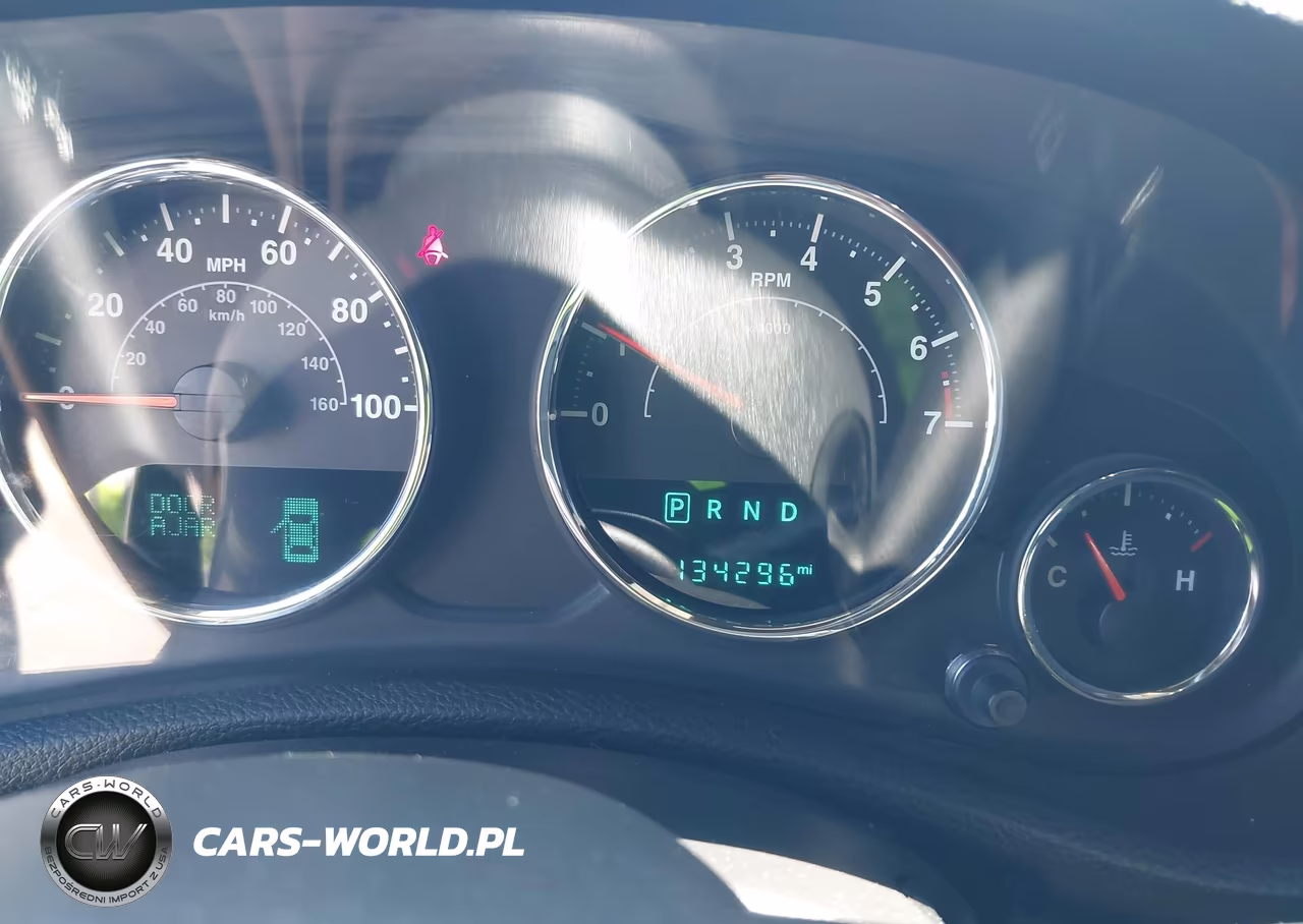 2017 Jeep Wrangler Unlimited Sport 4X4 VIN:1C4BJWDG8HL578177 - 7