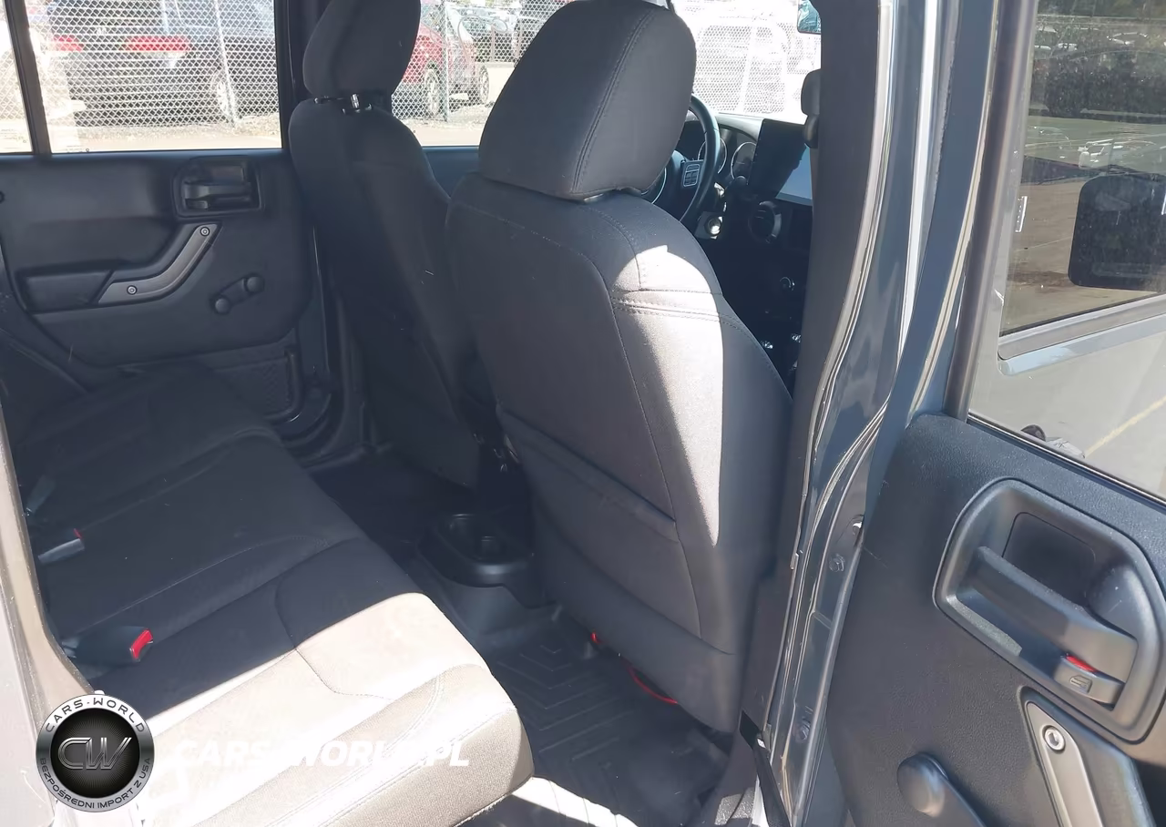 2017 Jeep Wrangler Unlimited Sport 4X4 VIN:1C4BJWDG8HL578177 - 8