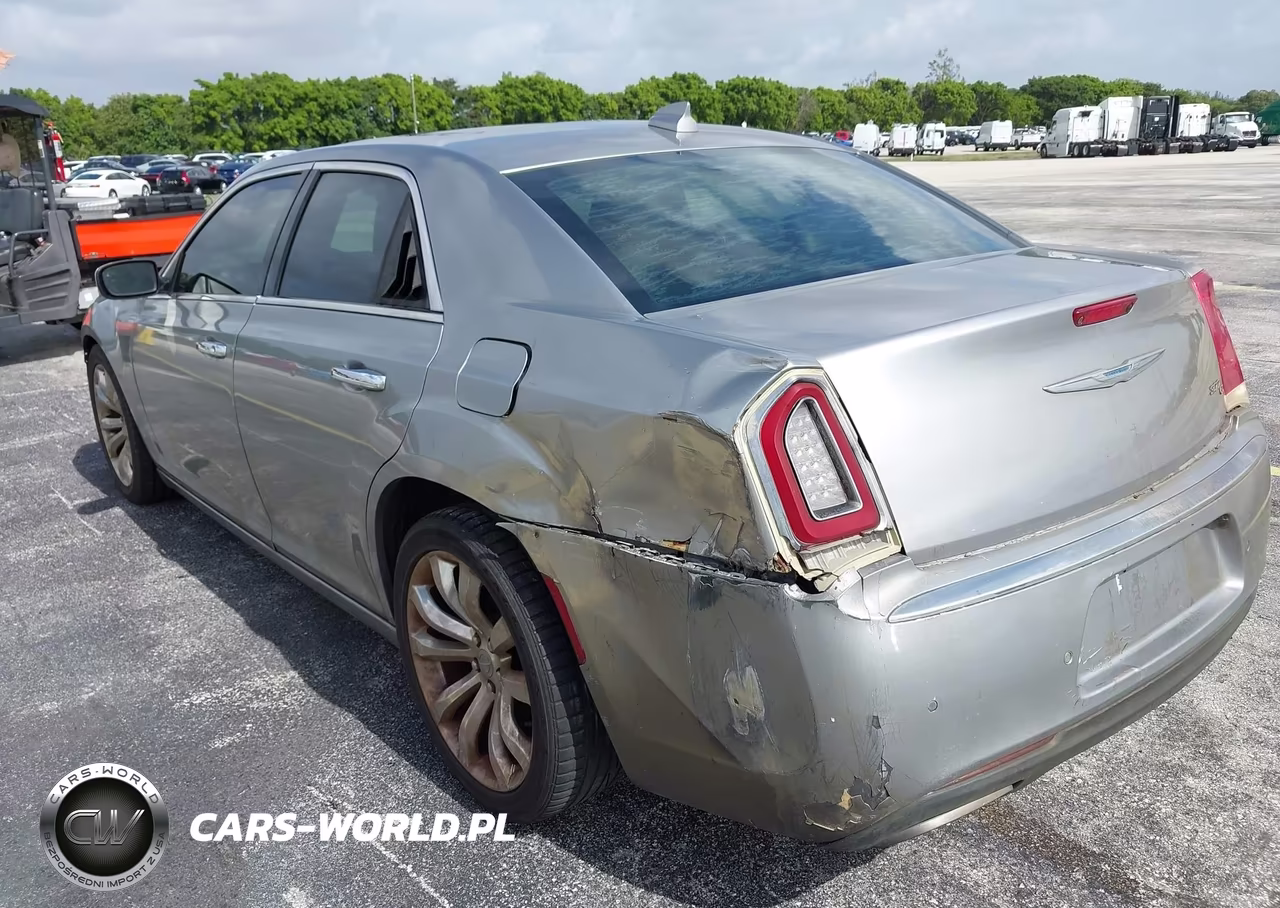 2017 Chrysler 300C VIN:2C3CCAEG6HH590863 - 6