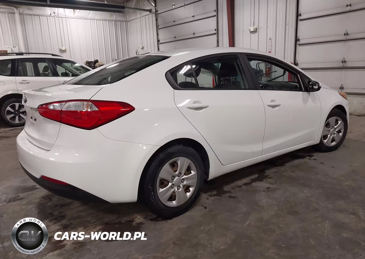 2016 Kia Forte Lx VIN:KNAFK4A65G5610260 - 4
