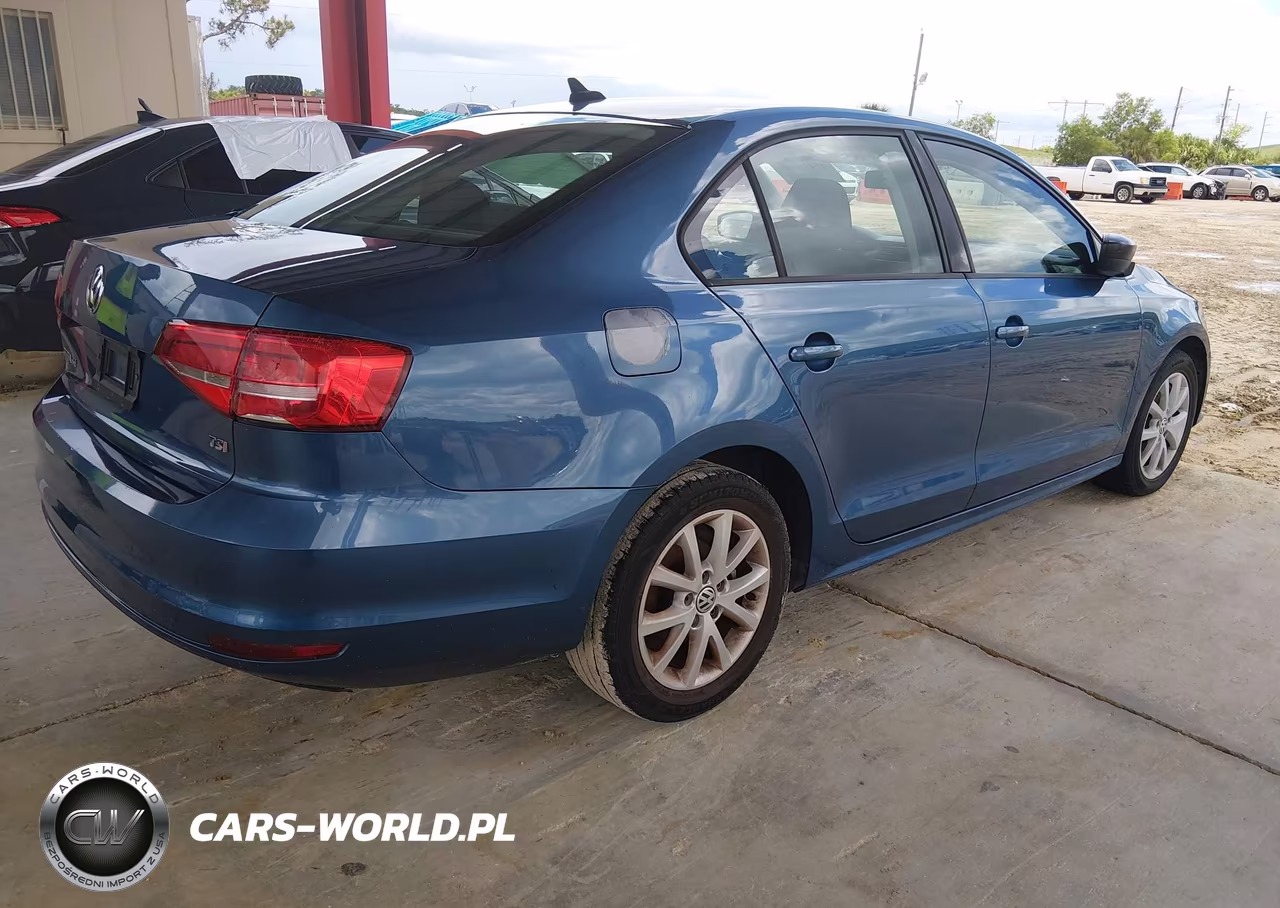 2015 Volkswagen Jetta 1.8T Se VIN:3VWD17AJ3FM247613 - 4