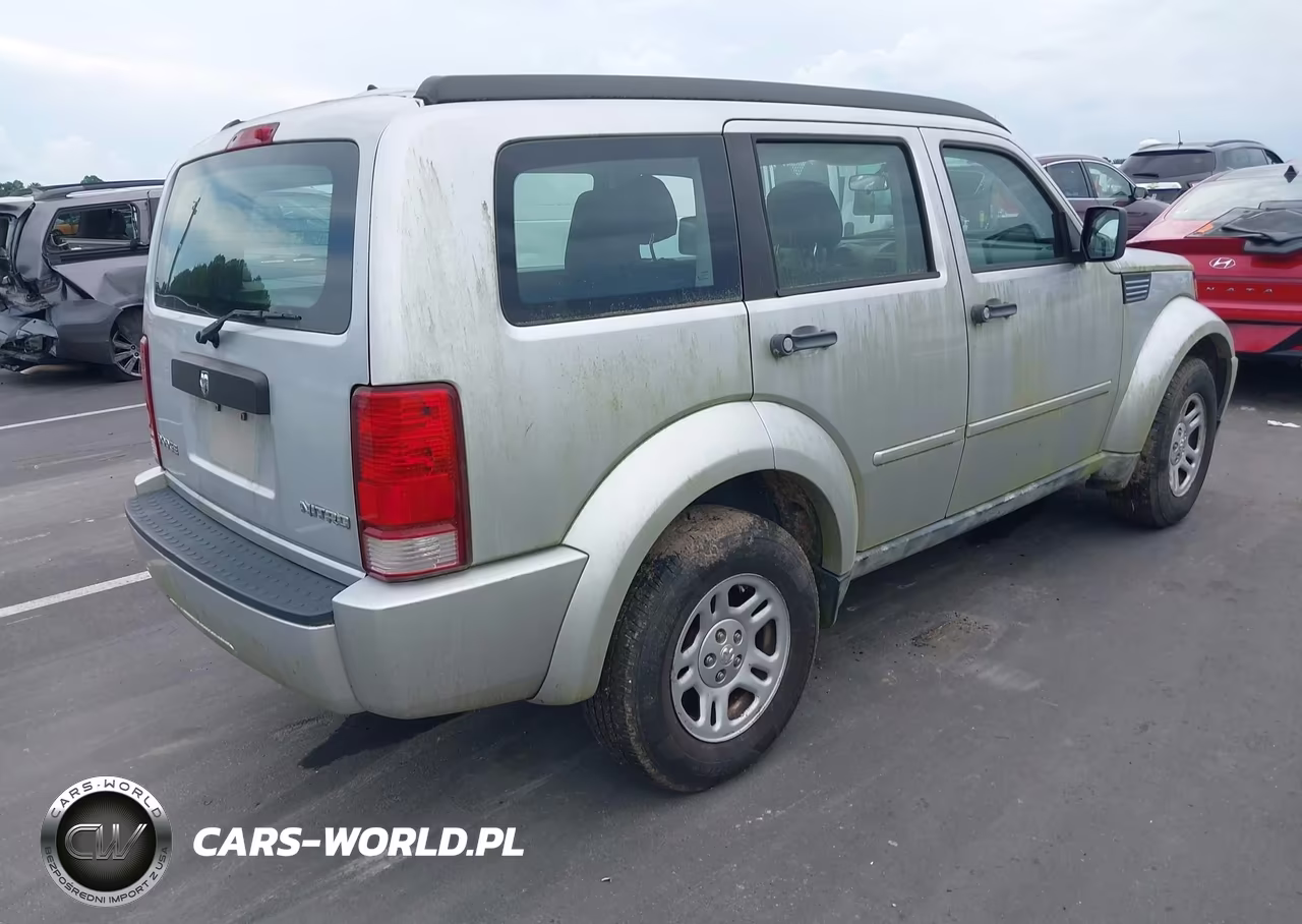 2010 Dodge Nitro Se VIN:1D4PT2GK2AW100210 - 4