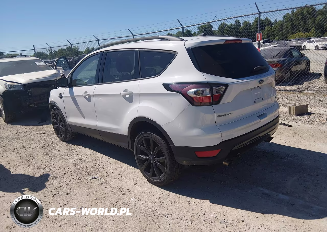 2017 Ford Escape Se VIN:1FMCU9GD9HUB89195 - 3