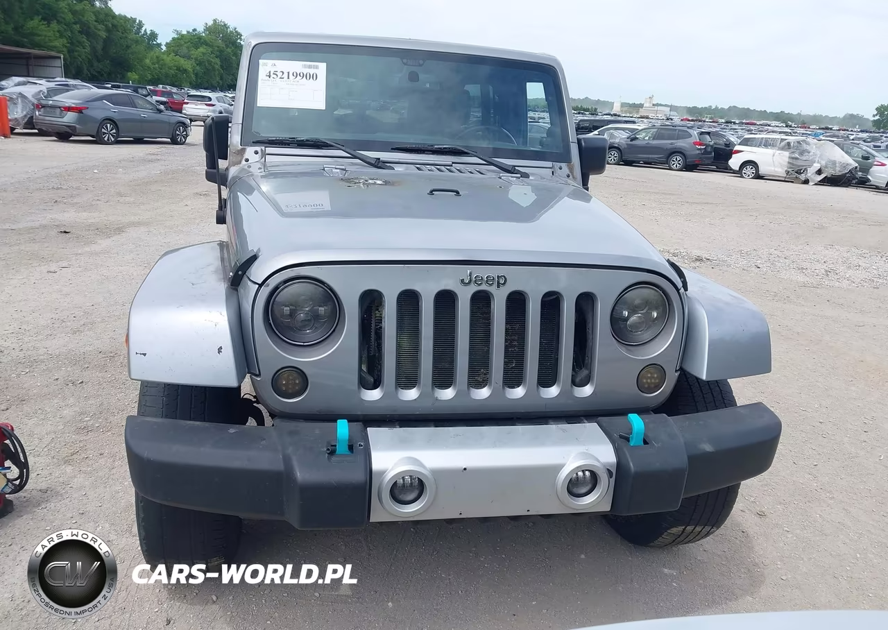 2013 Jeep Wrangler Unlimited Sahara VIN:1C4HJWEG5DL555037 - 11