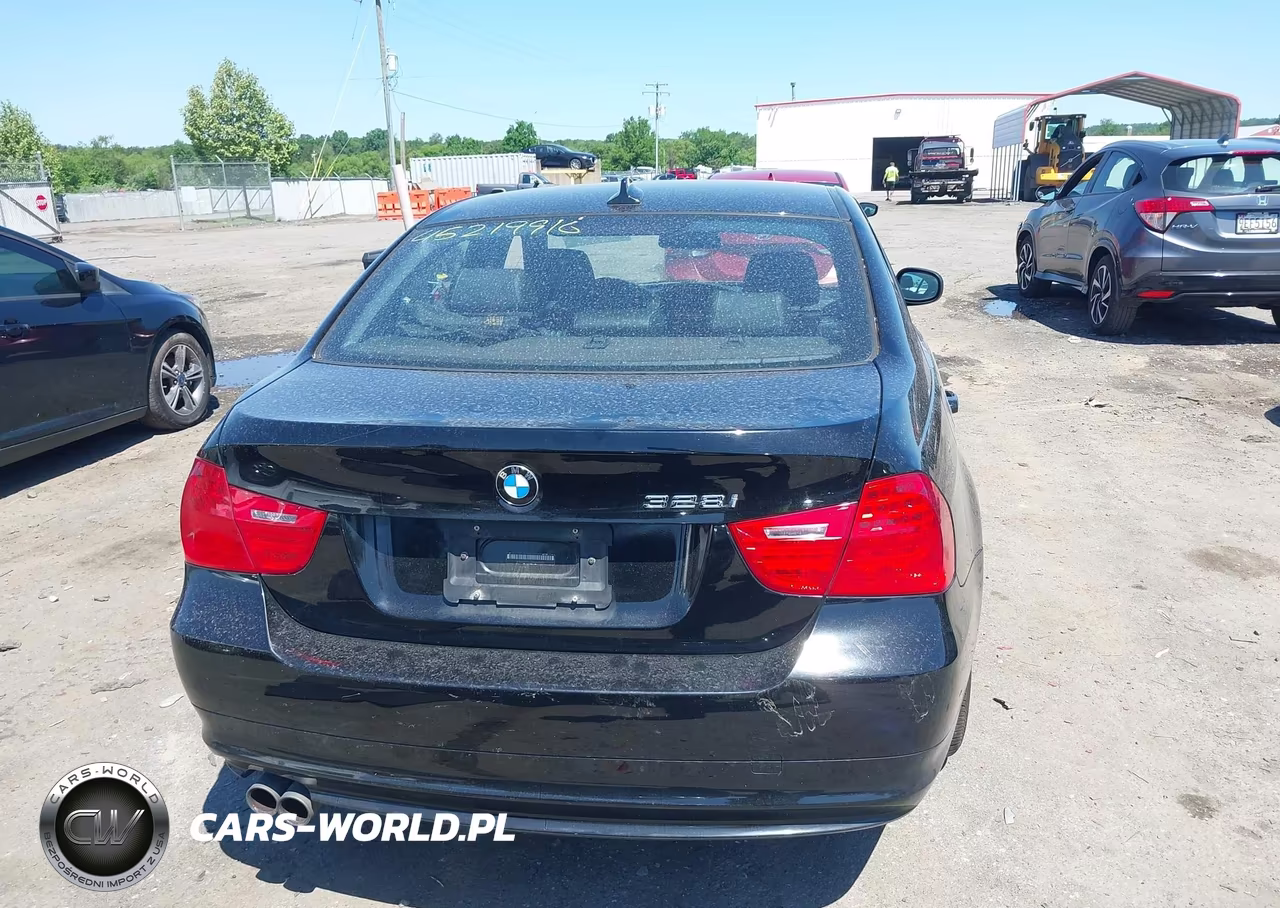 2011 BMW 328I xDrive VIN:WBAPK5G58BNN28704 - 16